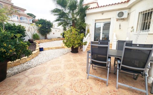 Villa – Rojales – Ref:77223