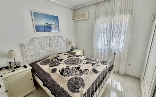 Villa – Rojales – Ref:77196