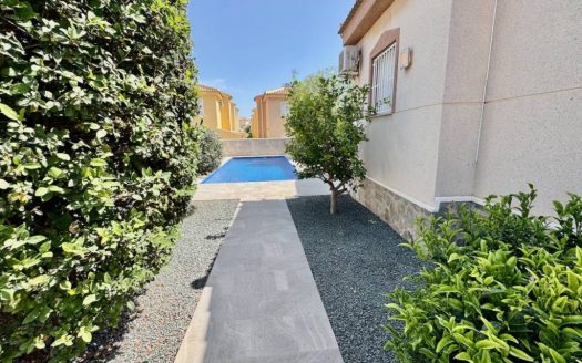 Villa – Rojales – Ref:77196