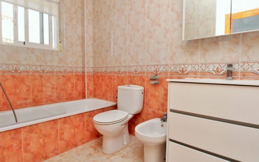 Villa – La Zenia – Ref:77637