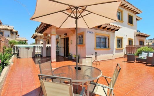 Villa – La Zenia – Ref:77637