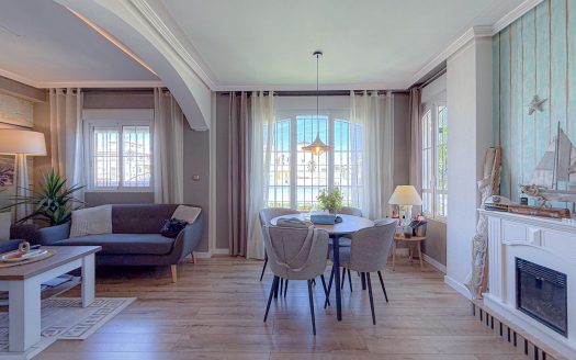 Villa – Cabo Roig – Ref:78201