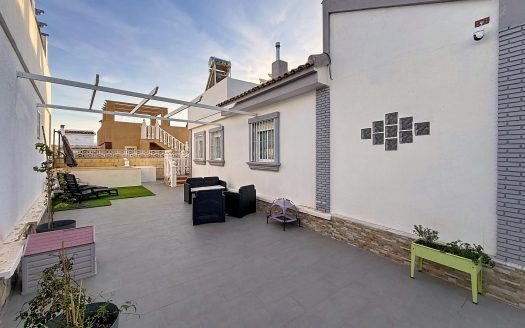 Villa – Aviles- Ref:79296