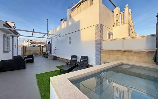 Villa – Aviles- Ref:79296