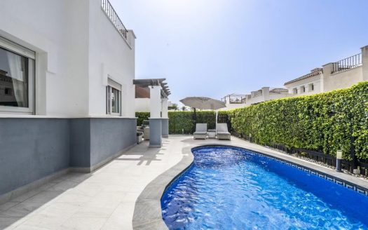 Villa – Roldan – Ref:79866