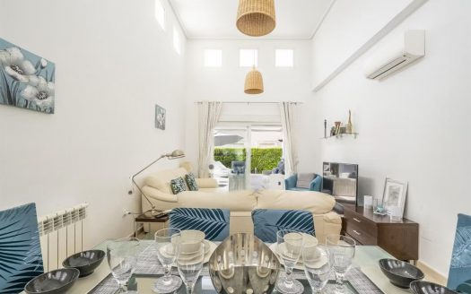 Villa – Roldan – Ref:79866