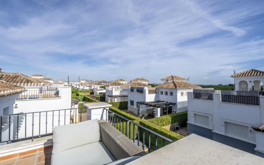 Villa – Roldan – Ref:79849