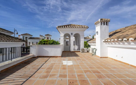 Villa – Roldan – Ref:79849