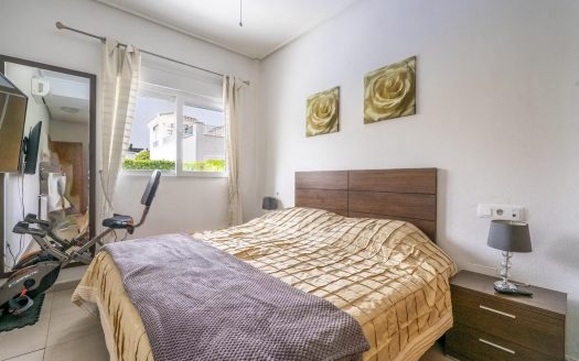 Villa – Roldan – Ref:79866