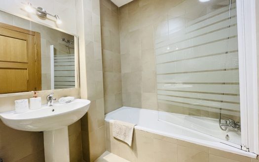 Villa – Roldan – Ref:79731