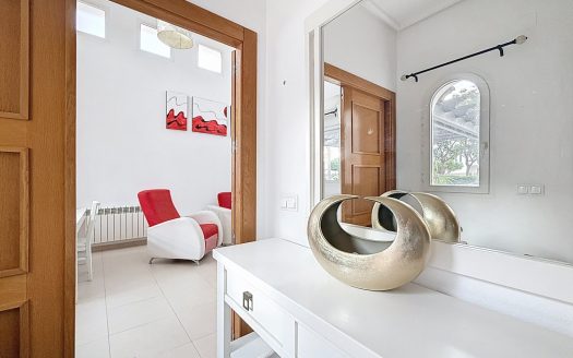 Villa – Roldan – Ref:79731