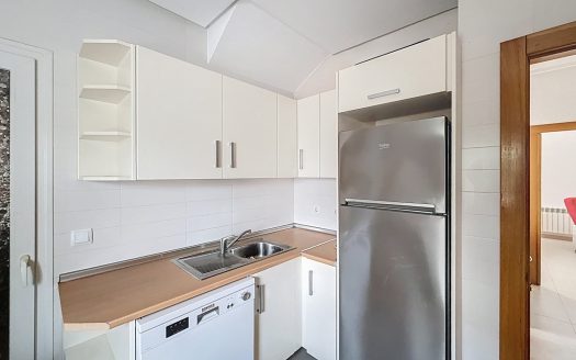 Villa – Roldan – Ref:79731