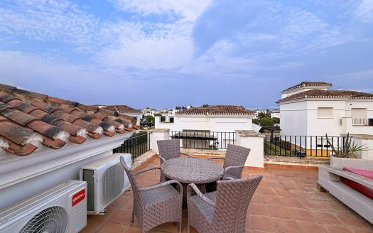 Villa – Roldan – Ref:79731