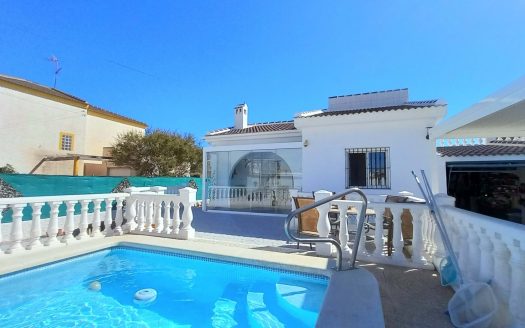 Villa – Torrevieja – Ref:80237