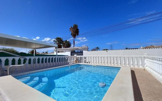 Villa – Torrevieja – Ref:80237