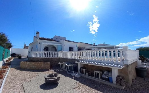 Villa – Torrevieja – Ref:80237