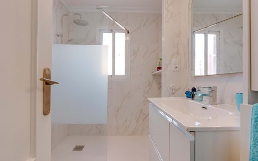 Maison – Lo Crispin – Ref:80423