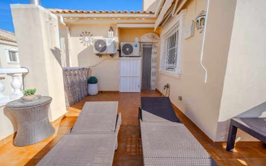 Villa – Ciudad Quesada – Ref:81263