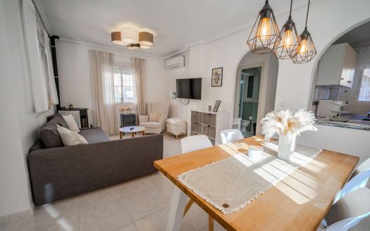 Villa – Ciudad Quesada – Ref:81263