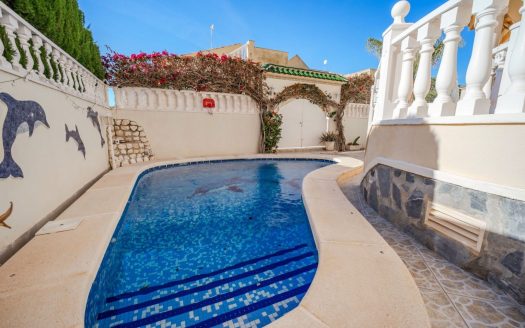 Villa – Ciudad Quesada – Ref:81263