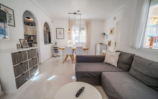 Villa – Ciudad Quesada – Ref:81263