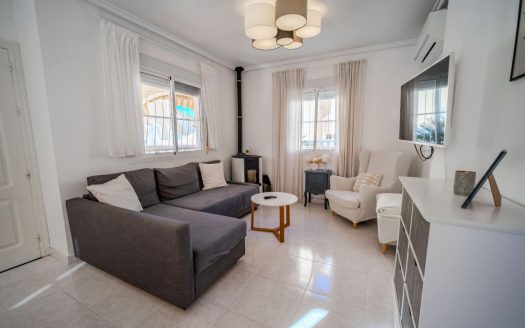 Villa – Ciudad Quesada – Ref:81263