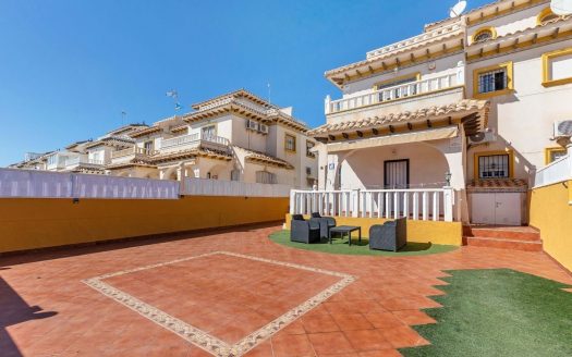 Villa – Cabo Roig – Ref:81845