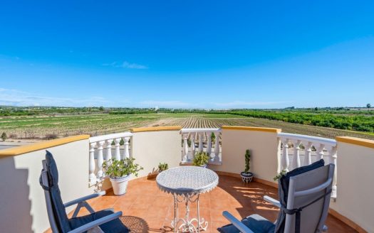 Villa – Guardamar del Segura – Ref:81690