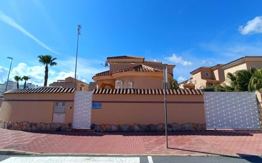Villa – Ciudad Quesada – Ref:81764