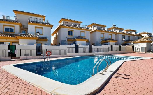 Villa – Pinar de campoverde-Ref:82219