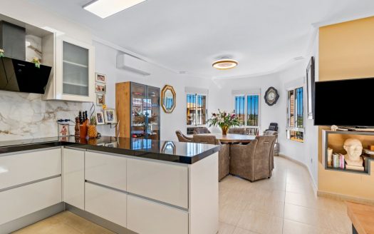 Villa – Guardamar del Segura – Ref:81690