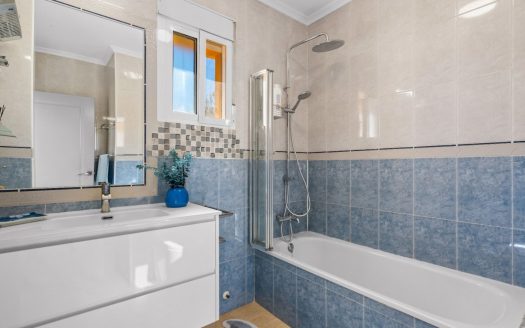 Villa – Guardamar del Segura – Ref:81690