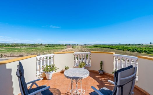 Villa – Guardamar del Segura – Ref:81690