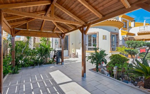 Villa – Guardamar del Segura – Ref:81690