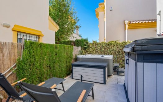 Villa – Guardamar del Segura – Ref:81690