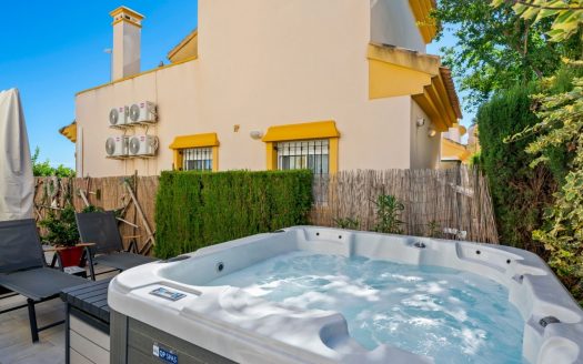 Villa – Guardamar del Segura – Ref:81690