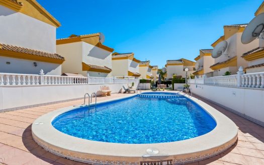 Villa – Guardamar del Segura – Ref:81690