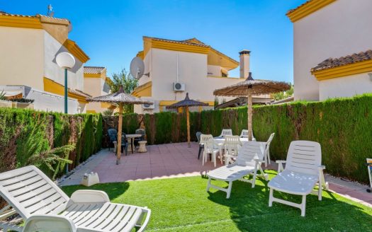 Villa – Guardamar del Segura – Ref:81690