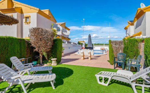 Villa – Guardamar del Segura – Ref:81690