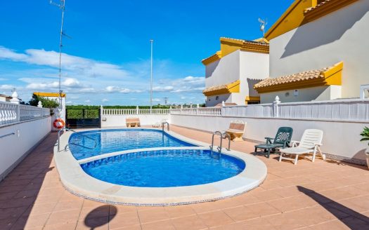 Villa – Guardamar del Segura – Ref:81690