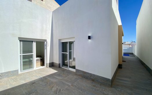 Villa – Avileses- Ref:82176
