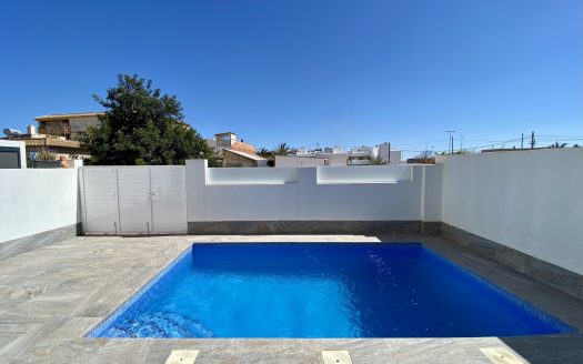 Villa – Avileses- Ref:82176
