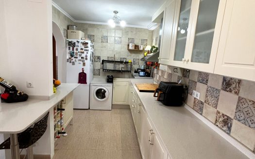 Villa – Avileses- Ref:82325