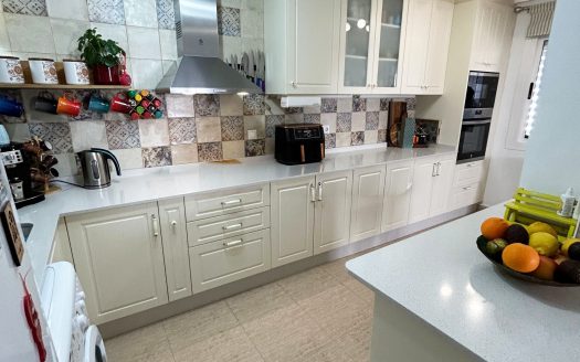 Villa – Avileses- Ref:82325