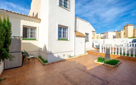 Villa- Playa Flamenca – Ref:82428