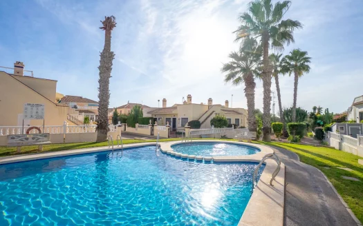 Villa- Playa Flamenca – Ref:82428