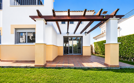 Villa – Roldan – Ref:84112