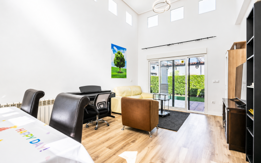 Villa – Roldan – Ref:84112