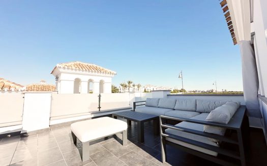 Villa – Roldan – Ref:84152