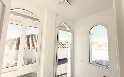 Villa – Roldan – Ref:84152
